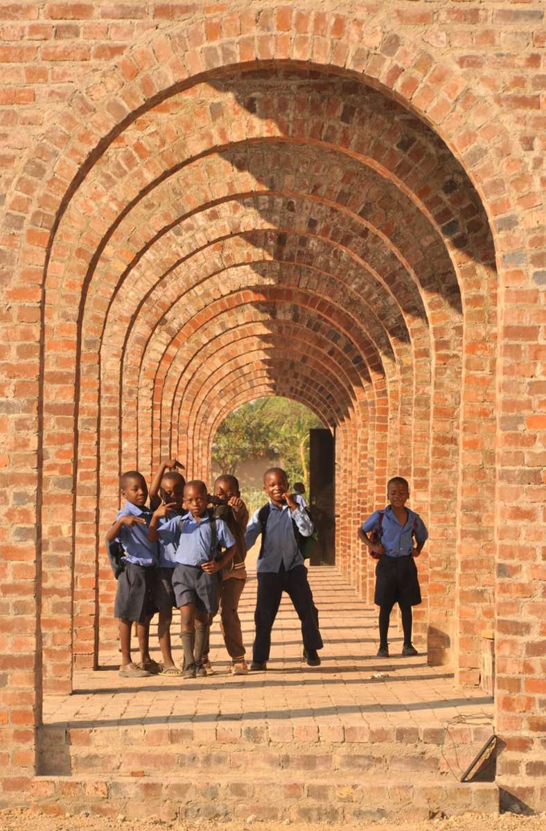 Kristina Egbers / Ingenieure ohne Grenzen e.V.: „Initiative Rising Star – Schulgebäude für Hopley Simbabwe“