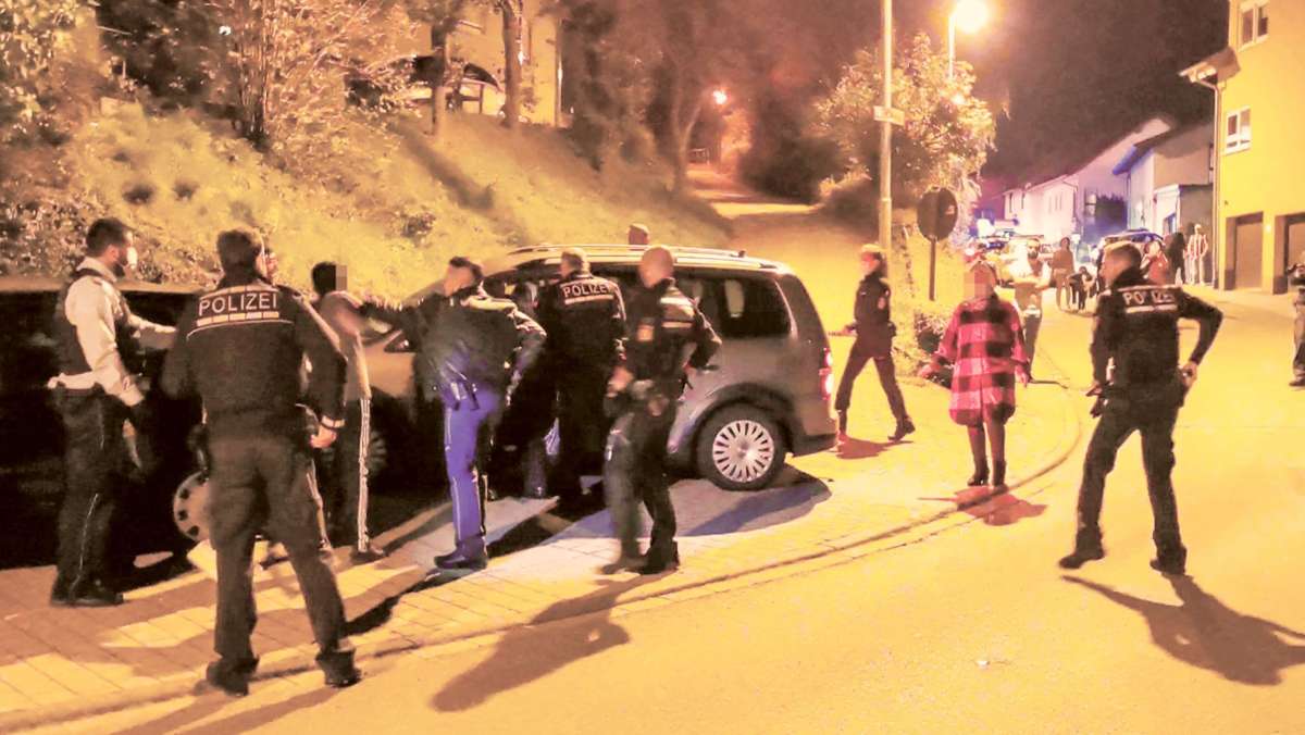 Polizeieinsatz in Sinsheim: Harmloser Klingelstreich löst Massenschlägerei aus