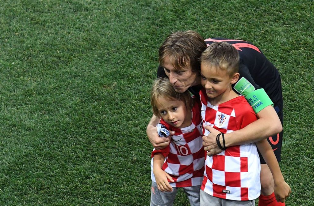Während der Weltmeisterschaft in Russland sorgten neben den sportlichen Erfolgen der Mannschaft auch diese Bilder für viele Emotionen: Modric und seine Kinder posierten gerne für die Kameras.