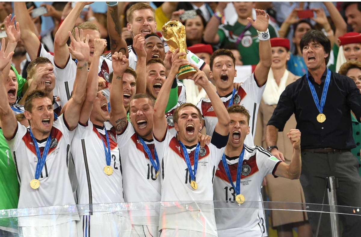 ... 2014 sollte alles besser werden. Das Finale der Fußball-Weltmeisterschaft zwischen Deutschland und Argentinien in Rio de Janeiro entschieden Löw und sein Team für sich.