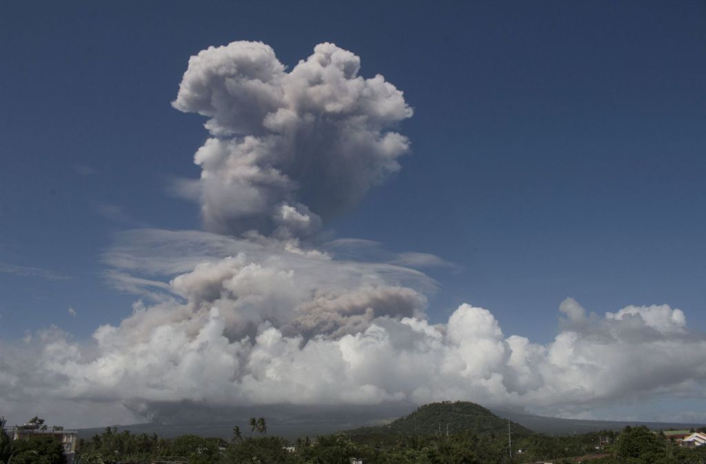 Die Gefahrenzone rund um den Mayon wurde auf ein Gebiet von acht Kilometern um den Krater ausgeweitet