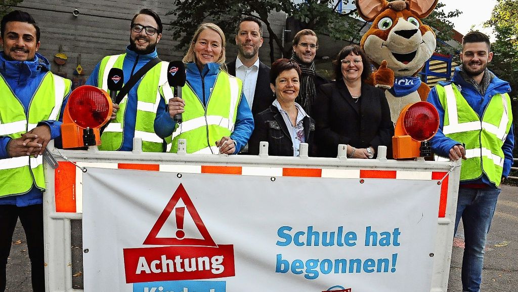 Aktion „Achtung Kinder!“ in Stuttgart-Weilimdorf: Elterntaxis als Gefahrenquelle