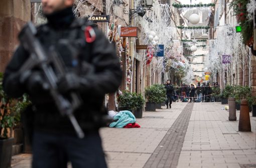 Nach dem Weihnachtsmarkt-Attentat in Straßburg wird weiter ermittelt. Foto: dpa