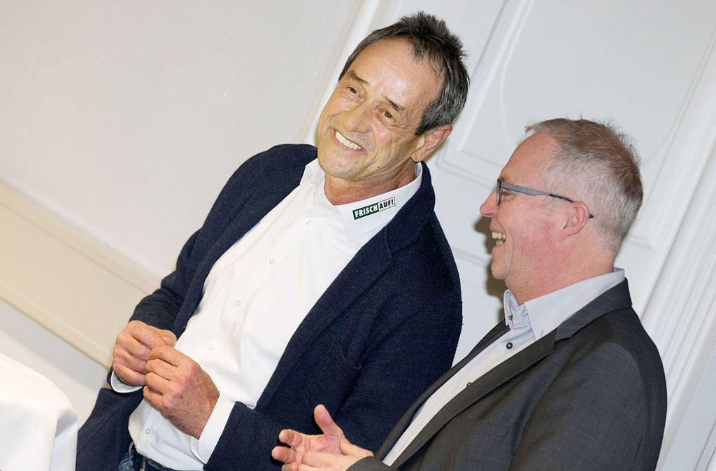 Trainer-Legende Rolf Brack (links) im Gespräch mit dem Esslinger Redaktionsleiter Kai Holoch.