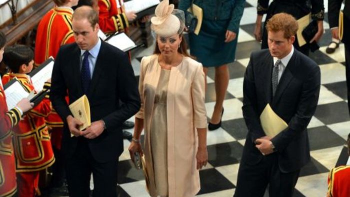 Kate und William feiern mit der Queen