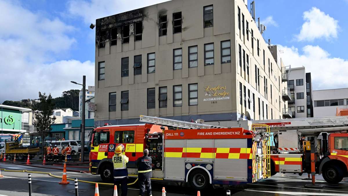 Flammeninferno in Wellington: Mindestens sechs Tote bei Brand in Hostel – zahlreiche Vermisste