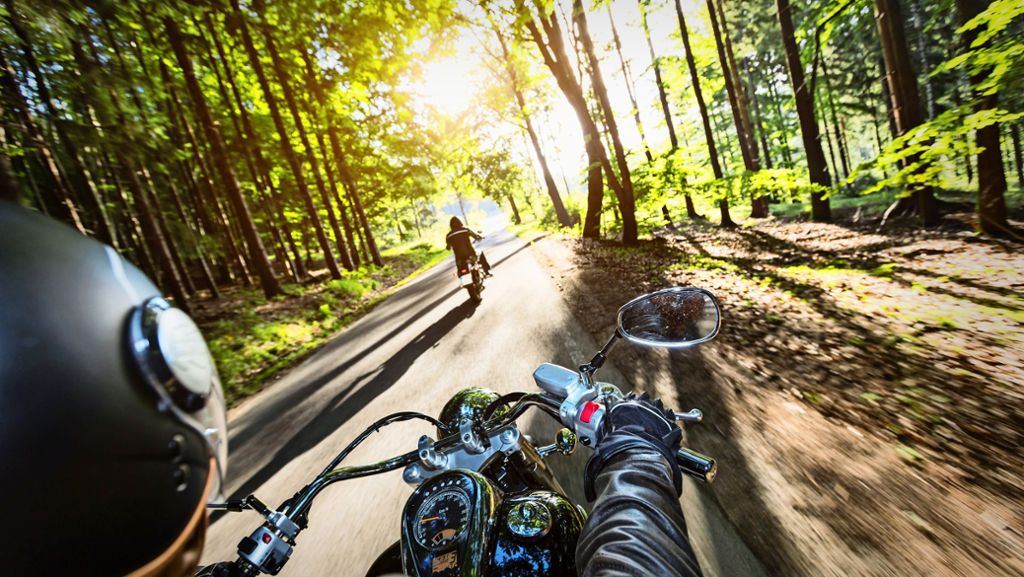 Motorradfahren im Kreis Göppingen: Anzeigetafeln sollen  Raser bremsen
