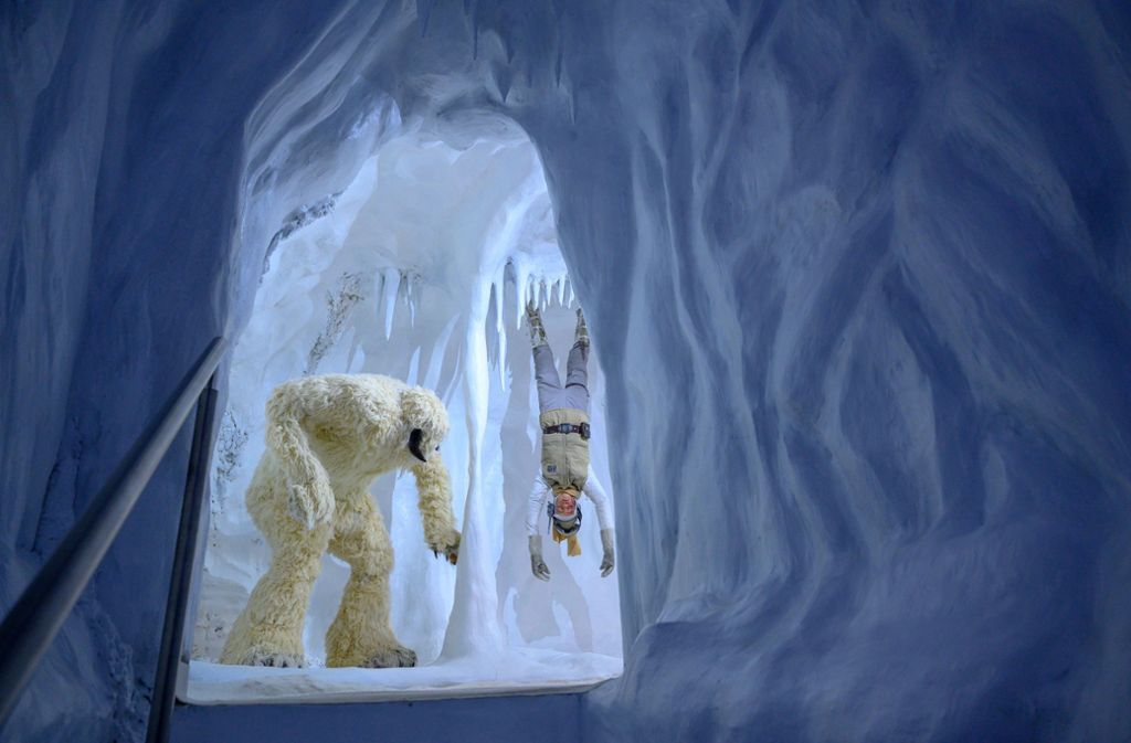Gefangen in der Eishöhle: Für diese Szene haben Fans den Besuch von Luke Skywalker auf dem Planeten Hoth nachgestellt.