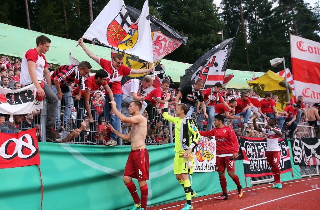 Tolle Unterstützung: Die VfB-Fans kommen sowohl zu Heim-, als auch zu Auswärtsspielen in Scharen.