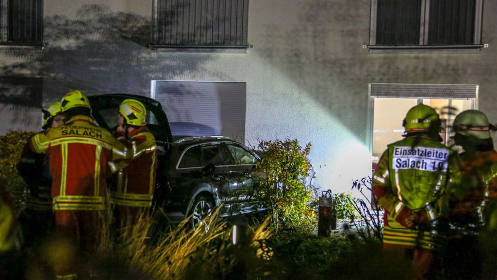 Salach: Auto kracht in Altenheim - Bewohnerin verletzt