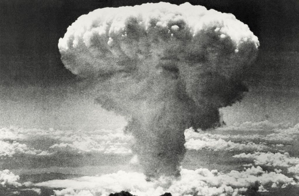 Kilometerweit ragte der Atompilz in Nagasaki am 9. August in die Luft. Foto: AP