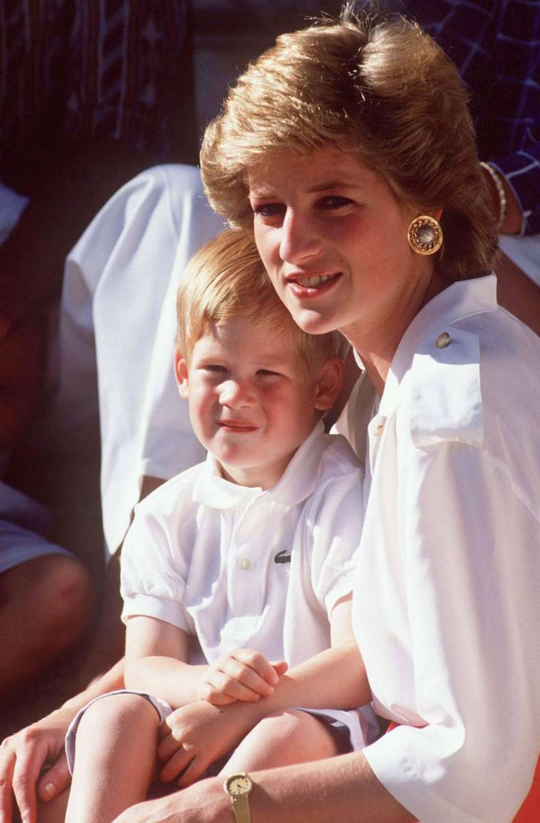 Nicht zu übersehen ist natürlich die Ähnlichkeit zu ihrem Vater, Prinz Harry.