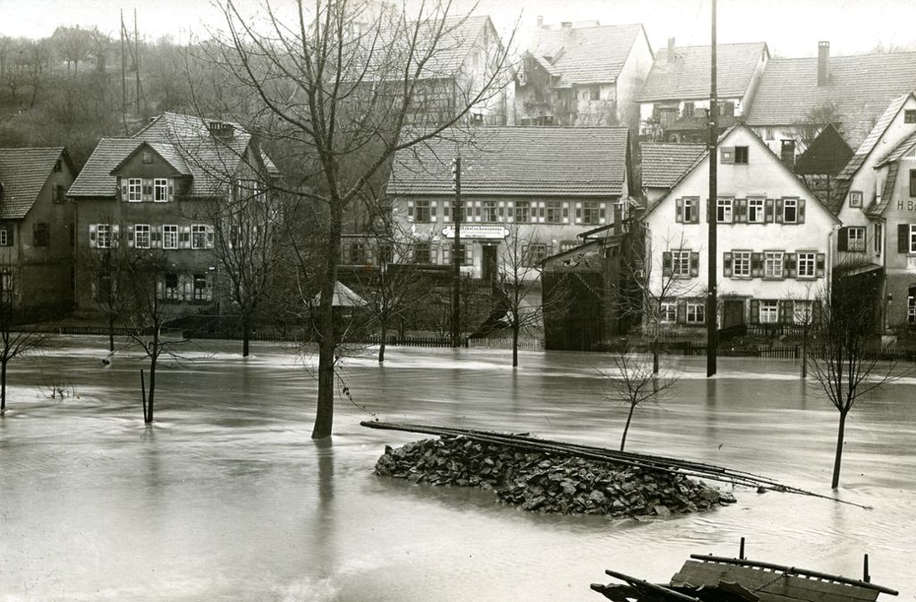 Die heutige Neustädter Straße, damals Badstraße, war an Weihnachten 1919 komplett geflutet.