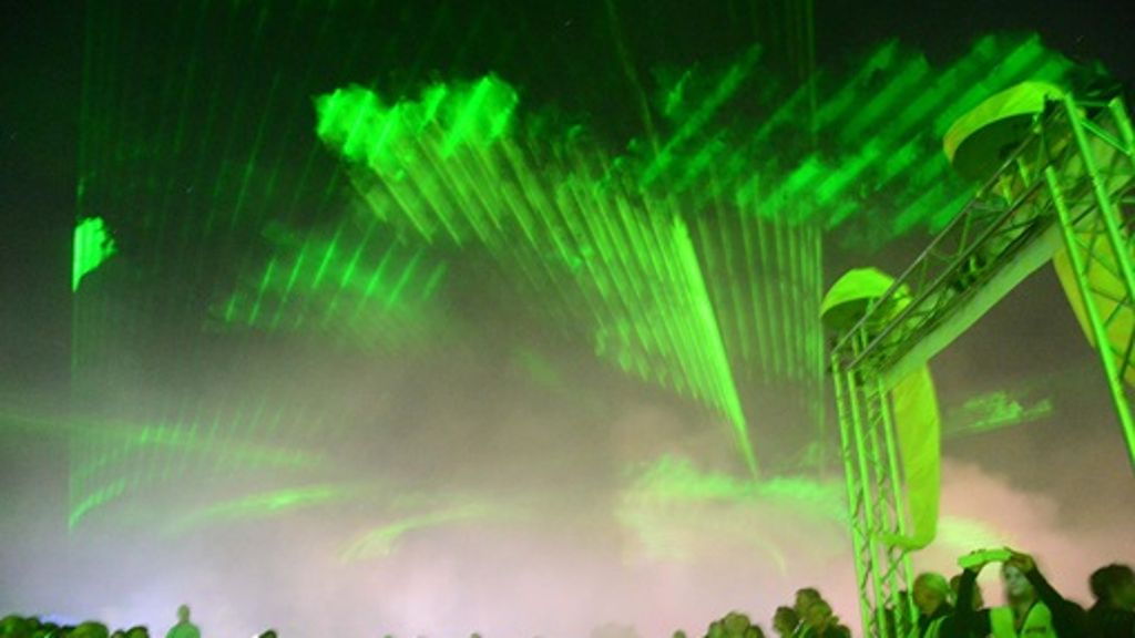 Flammende Sterne Ostfildern: Feuerwerksfestival lockt tausende Besucher an