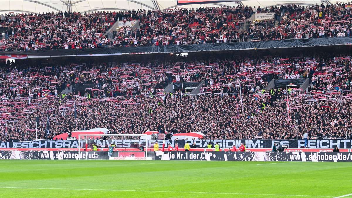 VfB Stuttgart gegen 1. FC Heidenheim: Fanproteste – Gremien und Investoren im Visier der VfB-Anhänger