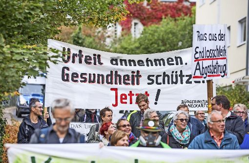 Für das Diesel-Fahrverbot hatte am Montag die Bürgerinitiative Neckartor zu einer Demonstration vor dem Staatsministerium aufgerufen. Foto: Lichtgut/Julian Rettig
