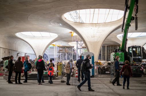 Den Tag der offenen Baustelle beim Bahnprojekt Stuttgart 21 wollten sich zehntausende Besucher nicht entgehen lassen. Foto: dpa/Christoph Schmidt