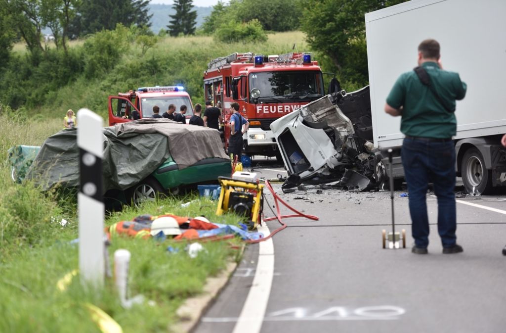 Der Unfall ereignete sich gegen 11.10 Uhr auf der Landesstraße 1208.