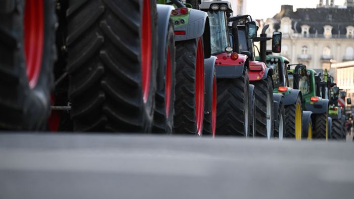 Hunderte Bauern blockieren Autobahnen in Niederlanden