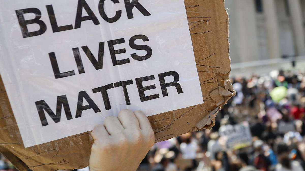 Wahlen in den USA: US-Wahlhelfer weist Wähler mit „Black-Lives-Matter“-T-Shirts ab