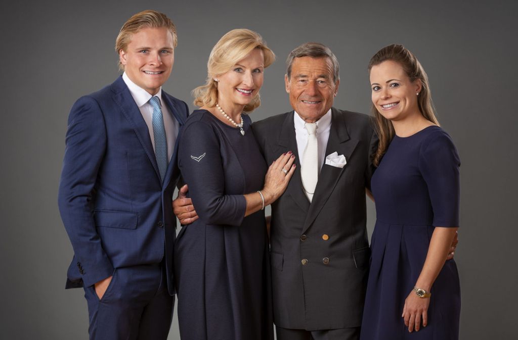 Die ganze Familie arbeitet im Unternehmen: Firmenchef Wolfgang Grupp und seine Frau Elisabeth (Bildmitte), sowie Tochter Bonita (rechts) und Sohn Wolfgang junior.