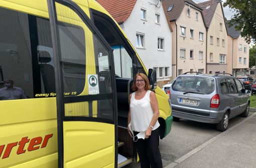 Bezirksvorsteherin Susanne Korge hofft, dass viele den Bus nutzen. Foto: (cf)/Sabine Retter