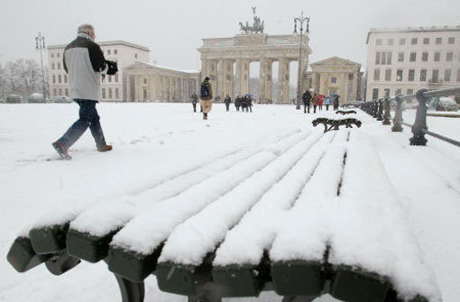 In Deutschland gaben Wintereinbrüche in diesem Jahr Anlass, an der Klimaerwärmung zu zweifeln. Doch... Foto: Archivfoto: dapd
