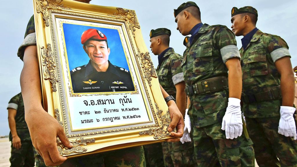  Den thailändischen Jungen geht es am Tag nach ihrer Rettung aus der Tham-Luang-Höhle gut. Doch der tödlich verunglückte Taucher Saman Gunan bleibt unvergessen. 
