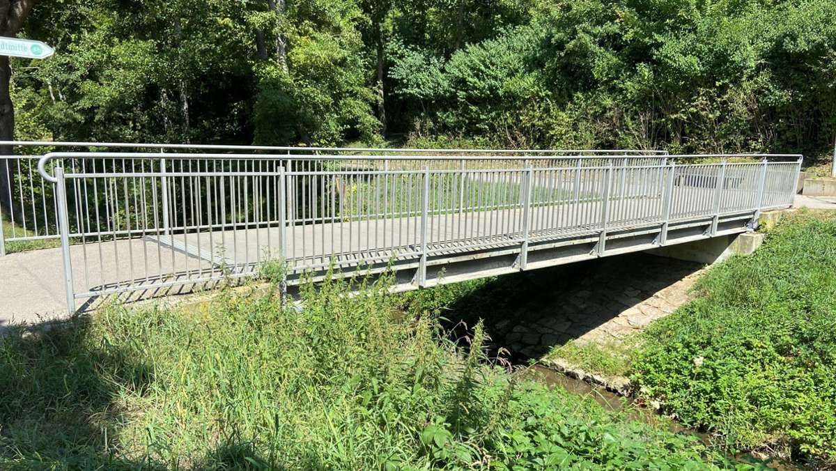 Rostiger Steg in Wernau: Wie sicher ist die Bodenbach-Brücke?