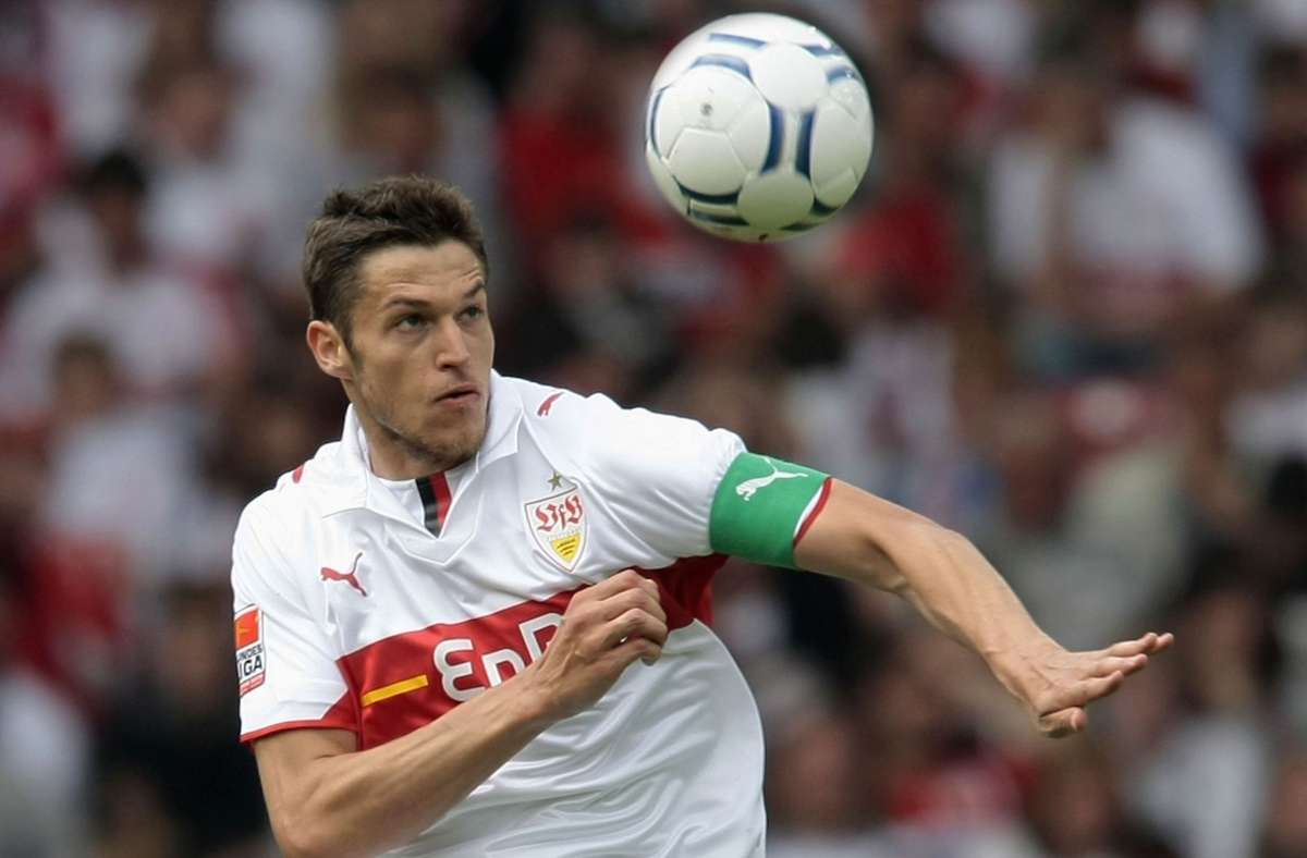 Acht Jahre lang spielte Matthieu Delpierre ab 2004 für den VfB, mit dem er in der Saison 2006/07 als Stammspieler in der Innenverteidigung völlig überraschend Deutscher Meister wurde. Im September 2020 kehrte er als Athletiktrainer im Jugendbereich zum VfB zurück.