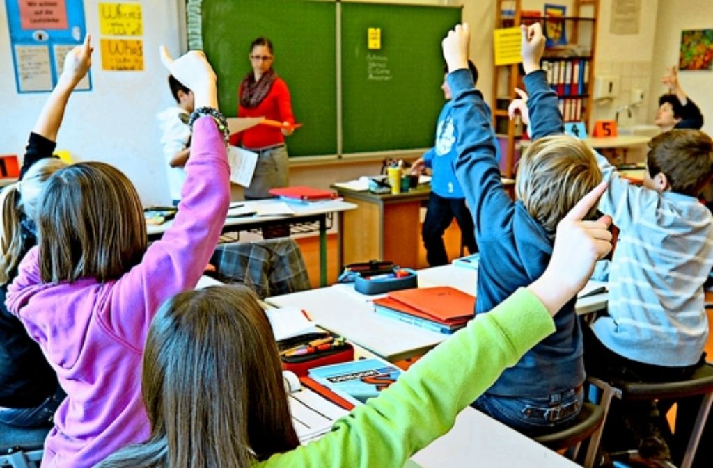 Jungen und Mädchen  an der Geschwister-Scholl-Schule in Tübingen lernten zu wenig, bemängeln  Bildungsforscher. Foto: dpa