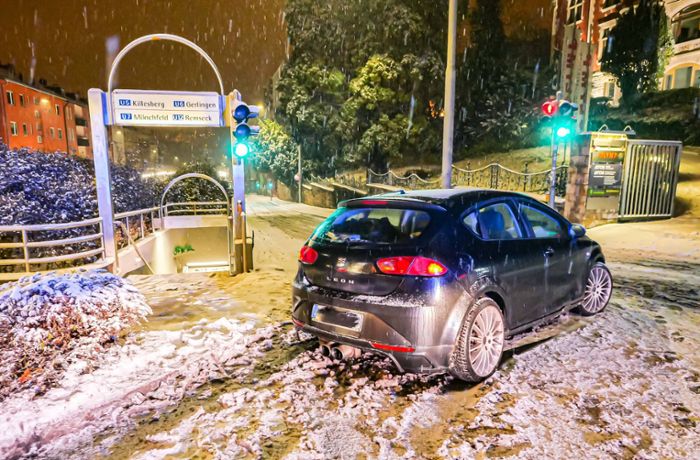 Schnee  in der Region Stuttgart: Wintereinbruch sorgt für viele Blechschäden