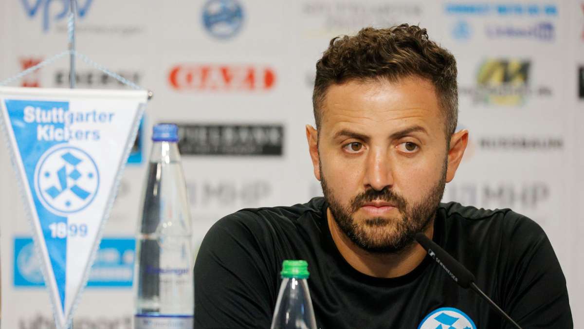Mustafa Ünal von den Stuttgarter Kickers: „Wenn ich jetzt einen Stürmer fordere,  werde ich entlassen – und das zu Recht“