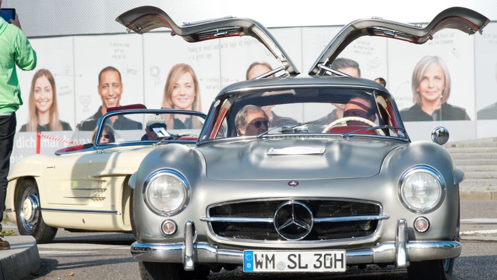 Mercedes-Benz 300 SL Club: Stelldichein der legendären Flügeltürer in Stuttgart
