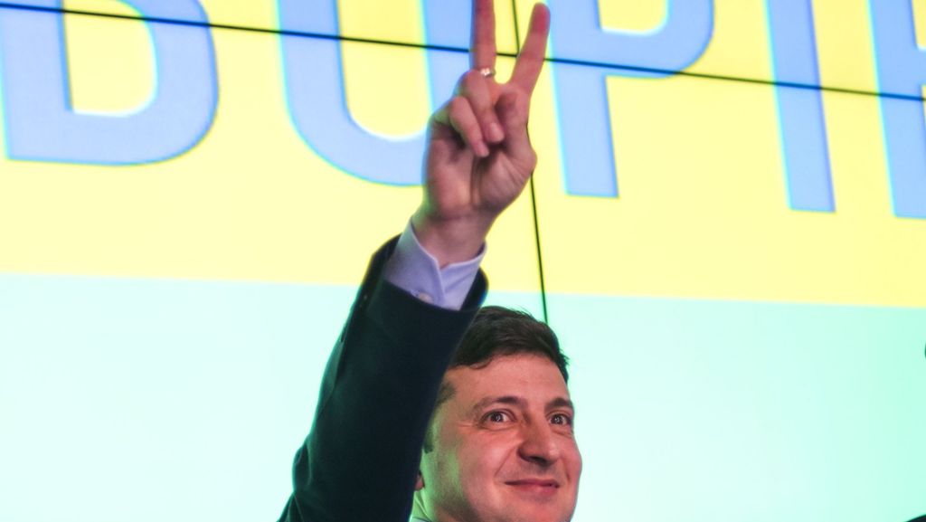  Bei den Präsidentenwahlen in der Ukraine führt ein Komiker. Der Wunsch nach Veränderung ist so groß, dass sich die Ukrainer fürs Risiko entschieden haben, kommentiert Inna Hartwich. 
