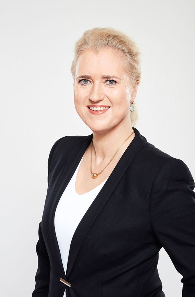 Angela Titzrath hat Karriere bei Daimler und bei der Post gemacht. Seit Anfang 2017 ist sie die Vorstandschefin der Hamburger Hafen und Logistik AG.