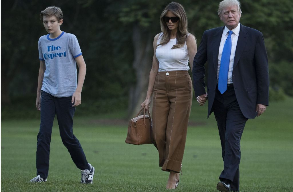 Melania Trump und der gemeinsame Sohn Barron sind am Sonntag zu Donald Trump nach Washington gezogen.