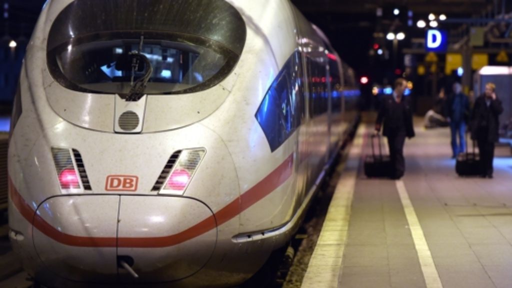 ICE nach Stuttgart: Zug bleibt kurz vor Mannheim stehen