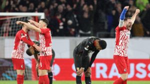Europa League: 3:2 nach 0:2: Freiburg ringt Lens in der Verlängerung nieder