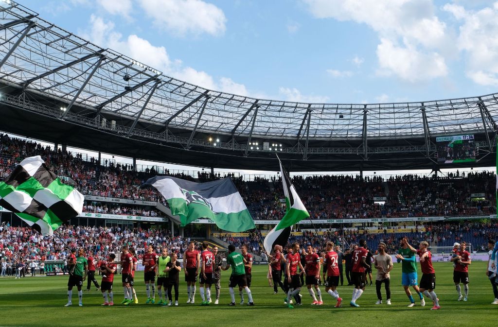 Platz 12: Hannover 96 – Zuschauerschnitt: 36.706, Auslastung: 74,9 Prozent
