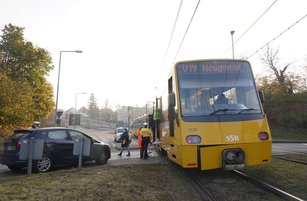 Der Unfall ereignete sich in Neugereut. Foto: Andreas Rosar/Fotoagentur-Stuttgart