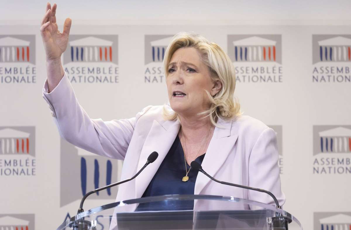Marine Le Pen gibt sich zurückhaltend und profitiert Foto: imago//Vincent Isore
