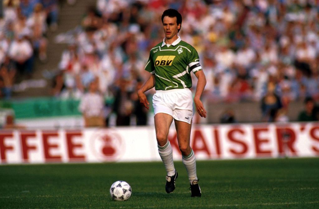 Rune Bratseth: Der Norweger Rune Bratseth spielte zwischen 1986 und 1995 für Werder Bremen auf der Position des Liberos. In 230 Bundesligaspielen erzielte er 12 Tore. Er bestritt zwischen 1986 und 1994 insgesamt 60 Länderspiele für Norwegen, in denen er vier Tore erzielte.