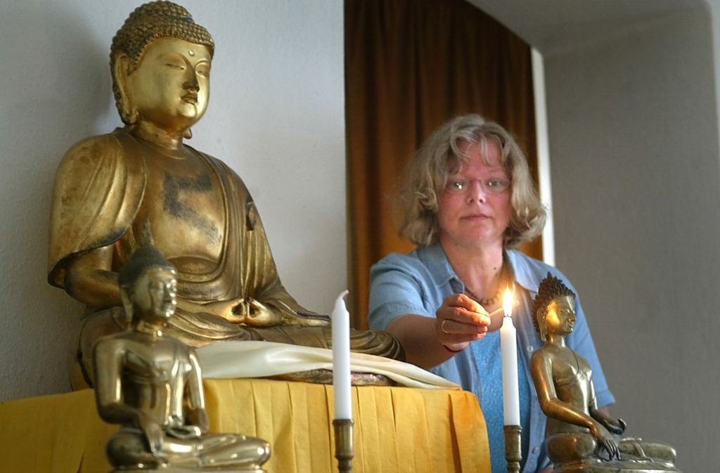 Weg der Erleuchtung: Für Sinnsuchende abseits der Kirchen wird der Buddhismus auch in Zukunft attraktiv bleiben. Foto: dpa