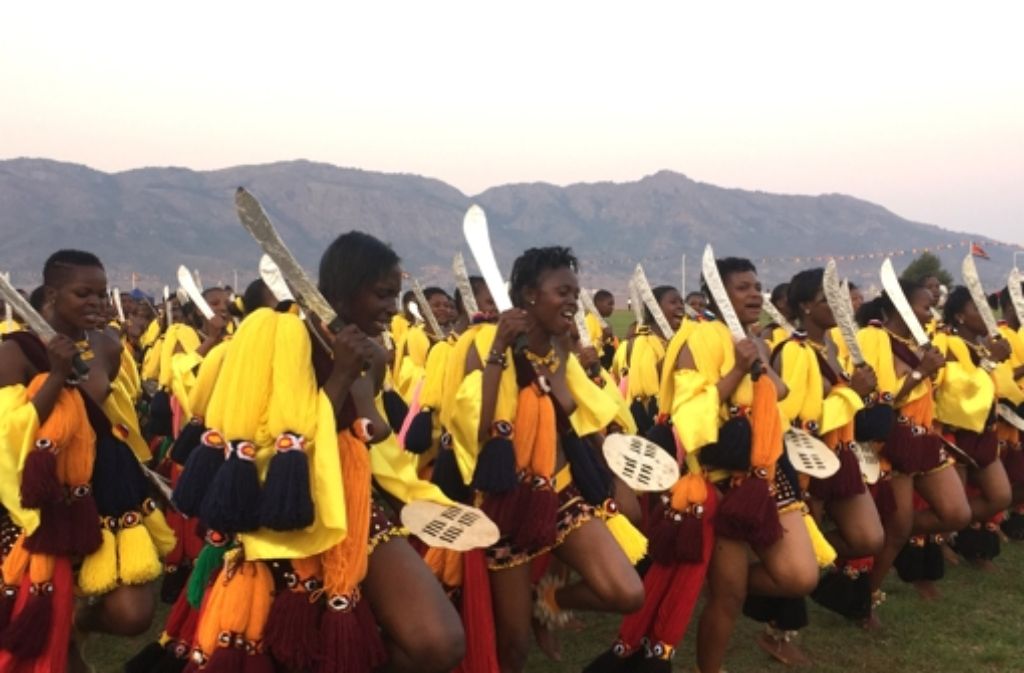Der Tanz ist der kulturelle Höhepunkt des Jahres in dem kleinen Land im Süden Afrikas.