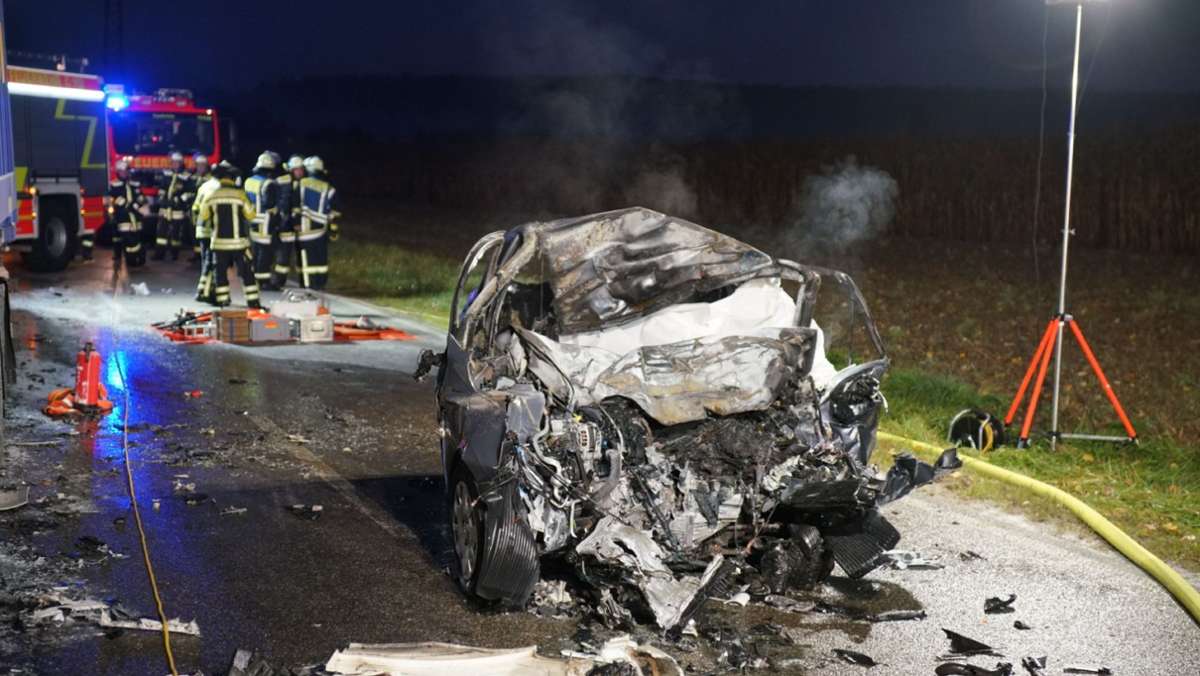 Tödlicher Unfall bei Kirchheim: Autofahrer stirbt nach Frontalkollision mit Lkw