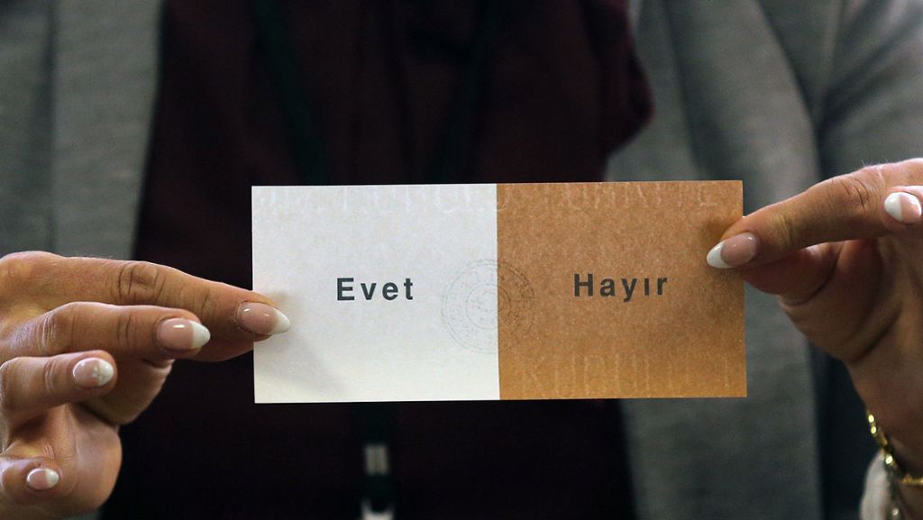 Verfassungsreferendum: Rund die Hälfte der Türken in Deutschland wählt