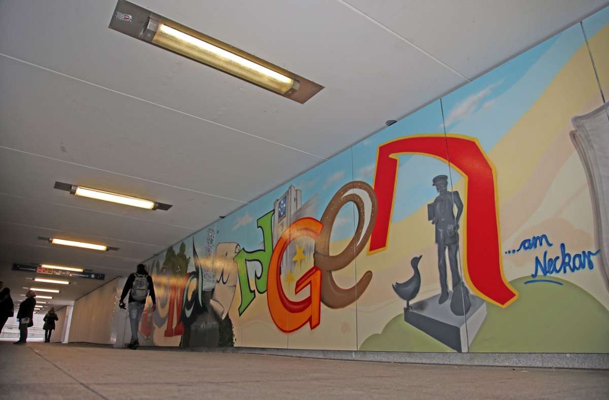 Graffitikunst von Christian Pomplun am Bahnhof Wendlingen.