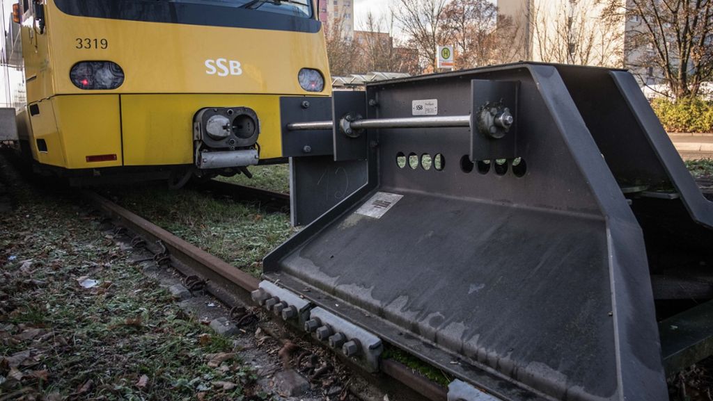 Stuttgarter Stadtbahn im Stau: Betrunkene Autofahrerin blockiert Stadtbahn