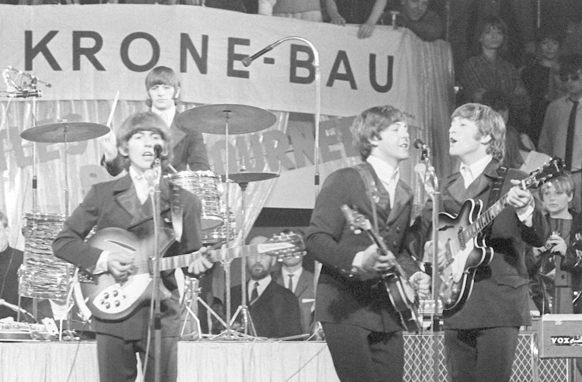 1966 treten de Beatles im „Circus Krone“ auf.